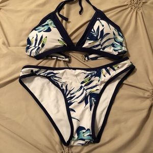 Navy and turquoise cupshe swimsuit.